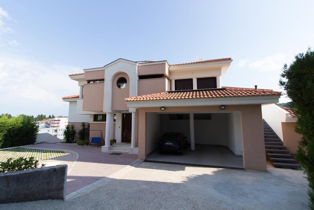 Apartments Kan Улцинь Екстер'єр фото