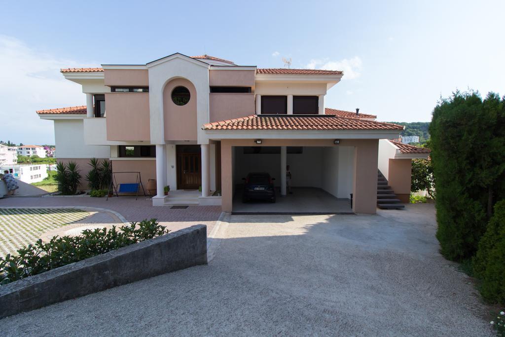 Apartments Kan Улцинь Екстер'єр фото