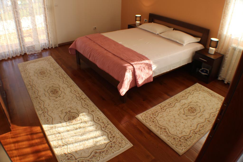 Apartments Kan Улцинь Екстер'єр фото