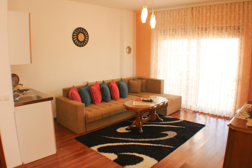 Apartments Kan Улцинь Екстер'єр фото