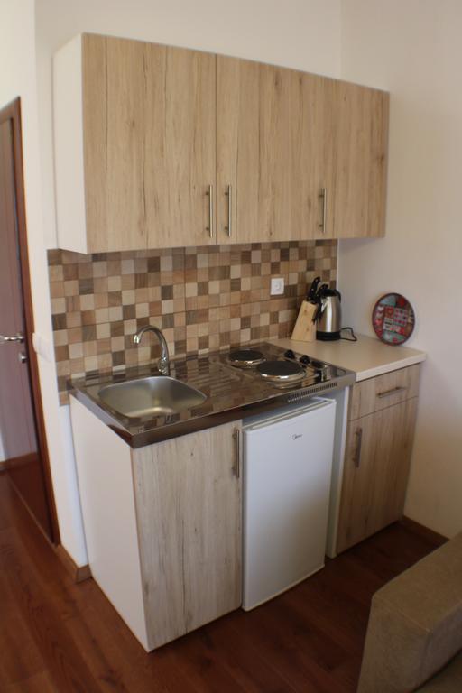 Apartments Kan Улцинь Екстер'єр фото