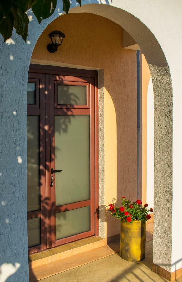 Apartments Kan Улцинь Екстер'єр фото