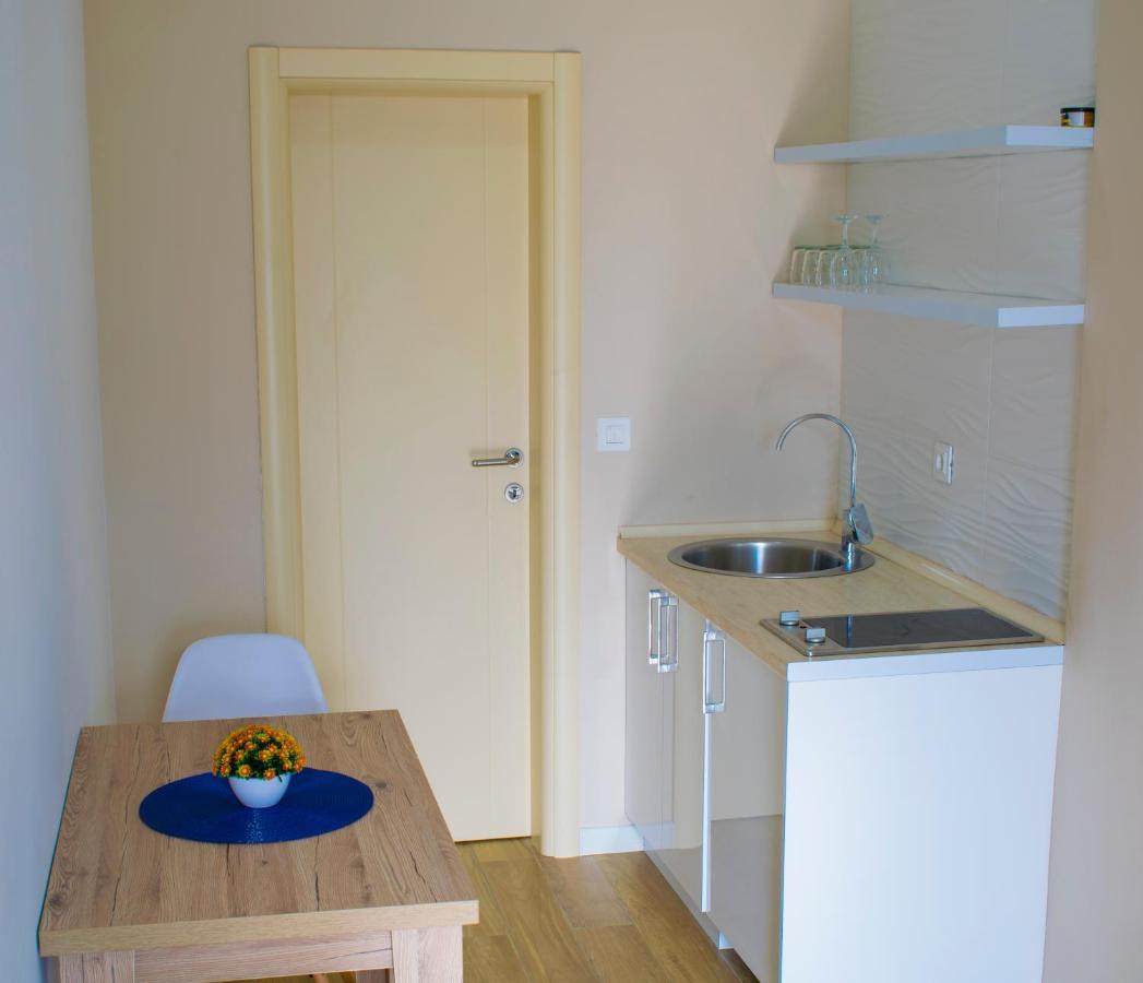 Apartments Kan Улцинь Екстер'єр фото